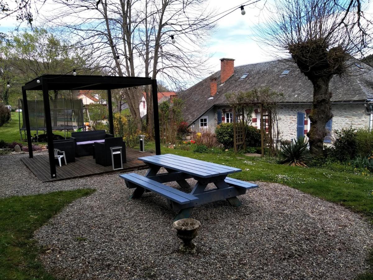 Le Relais Des Capucines Bed & Breakfast Largnac Dış mekan fotoğraf