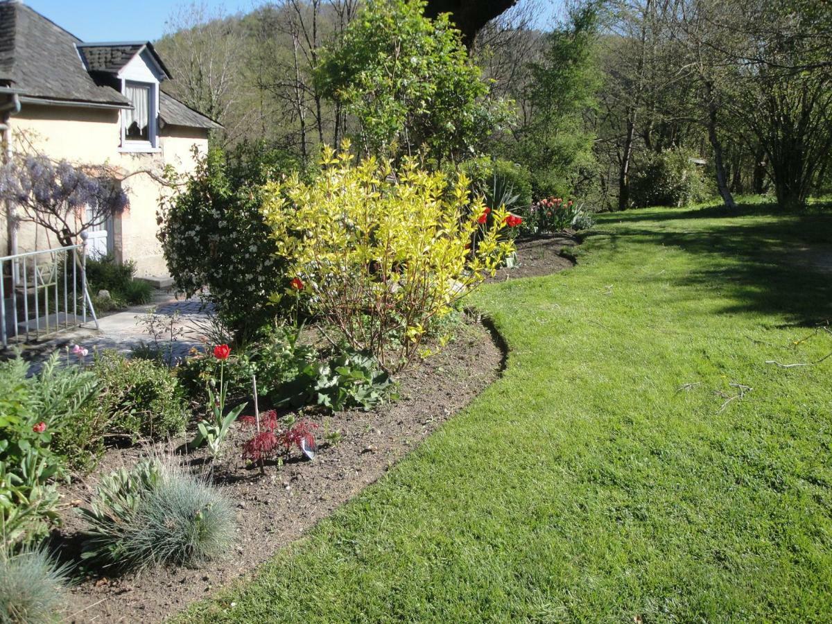 Le Relais Des Capucines Bed & Breakfast Largnac Dış mekan fotoğraf